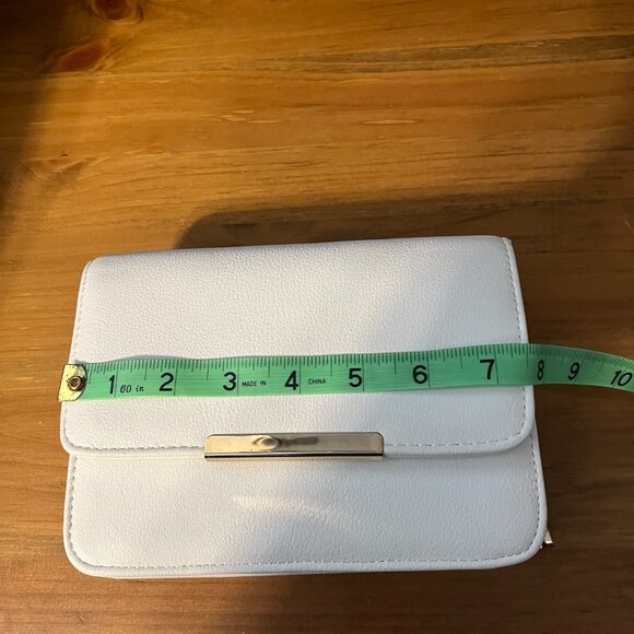 URBAN EXPRESSIONS CROSSBODY BAG - WHITE - Picture 9 of 11